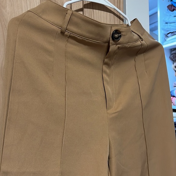 NWOT Neutral two piece set, pants size M, high waisted, blazer S - Picture 5 of 6